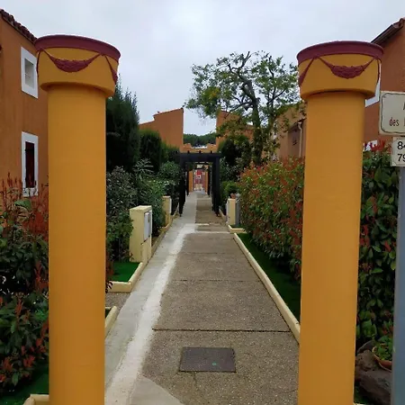 בית נופש 4 Pers Piscine Climatisee